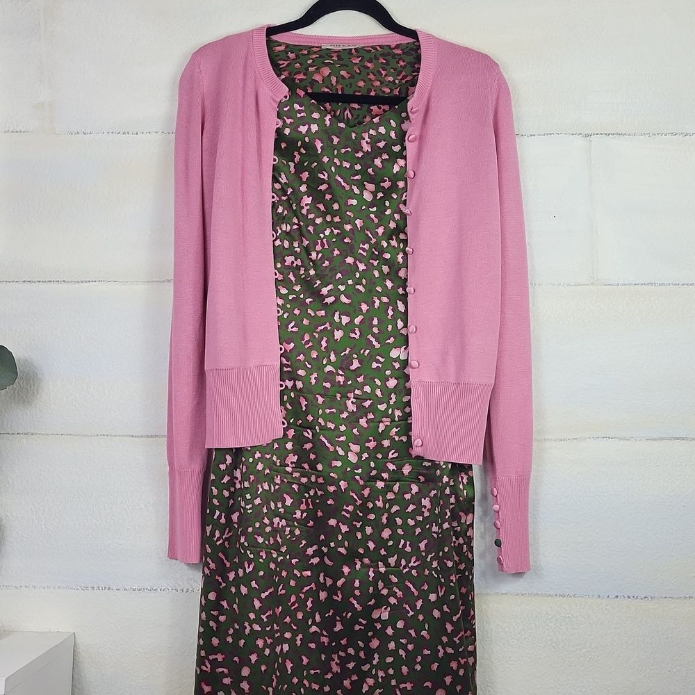 💛 BRYAN dress and matching cardigan silk blend.‎ Size 6